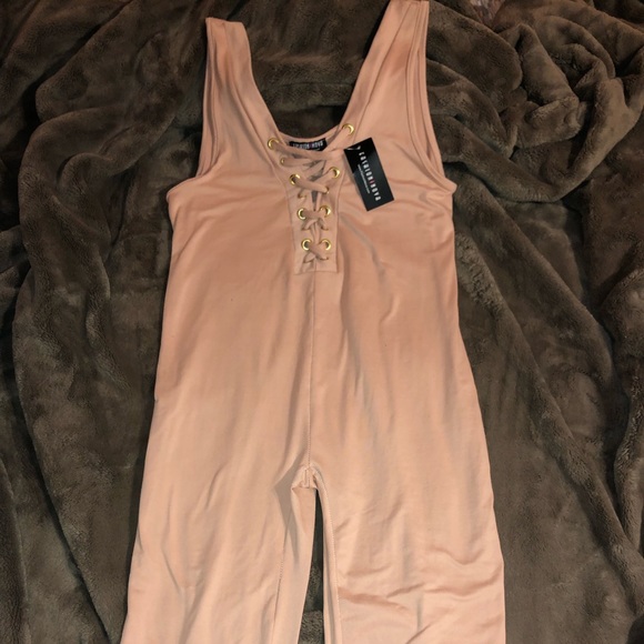 fashion nova jump suit - Picture 2 of 2